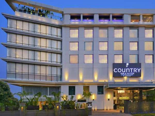 escorts in Country inn Suites