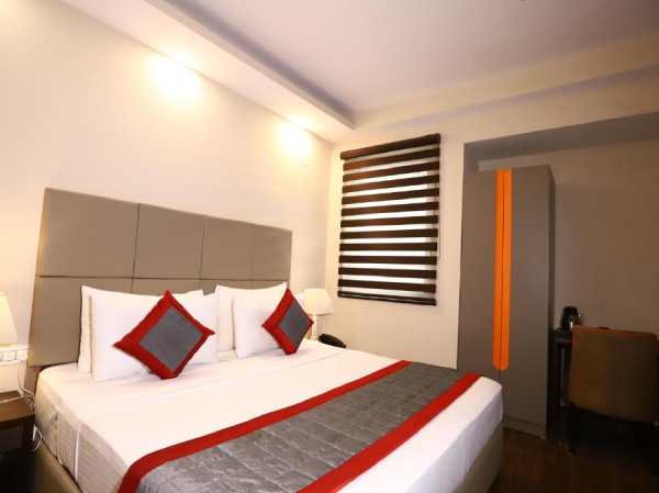 escorts in Hyatt Bhikaji Cama Place