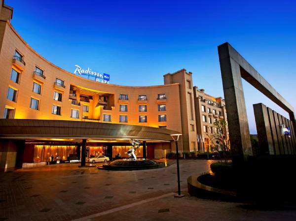 escorts in Radisson Hotel Blu Dwarka